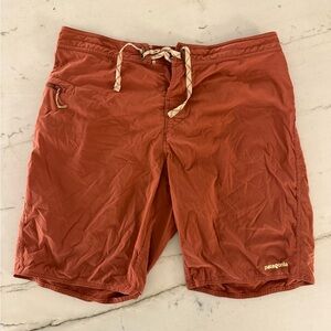Patagonia Shorts Men 36 Orange Hiking Outdoor Climbing